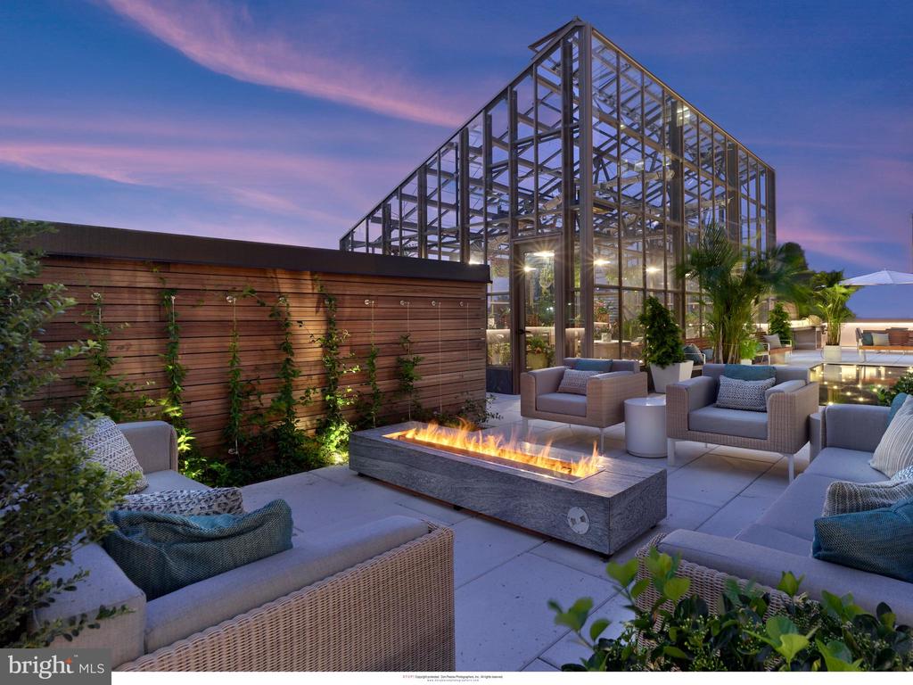 301 S Broad #3402