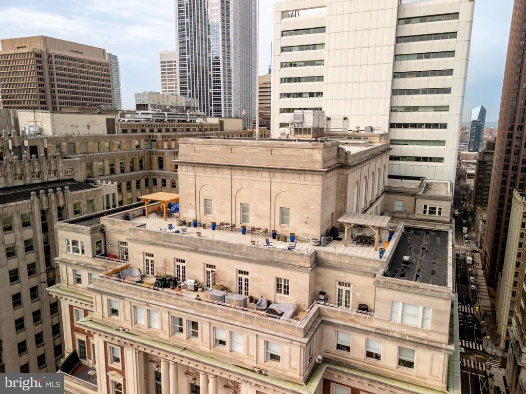 1600-18 Arch St #1713