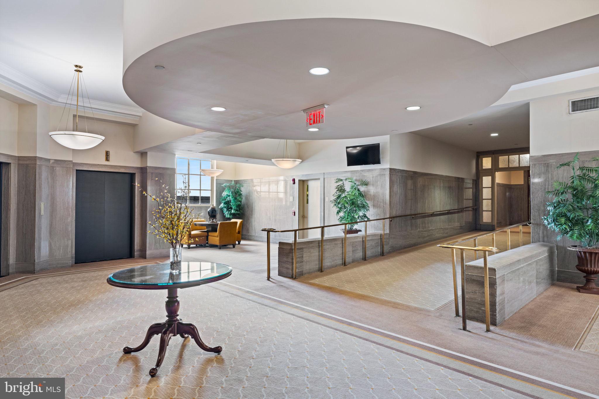 1600-18 Arch St #1713