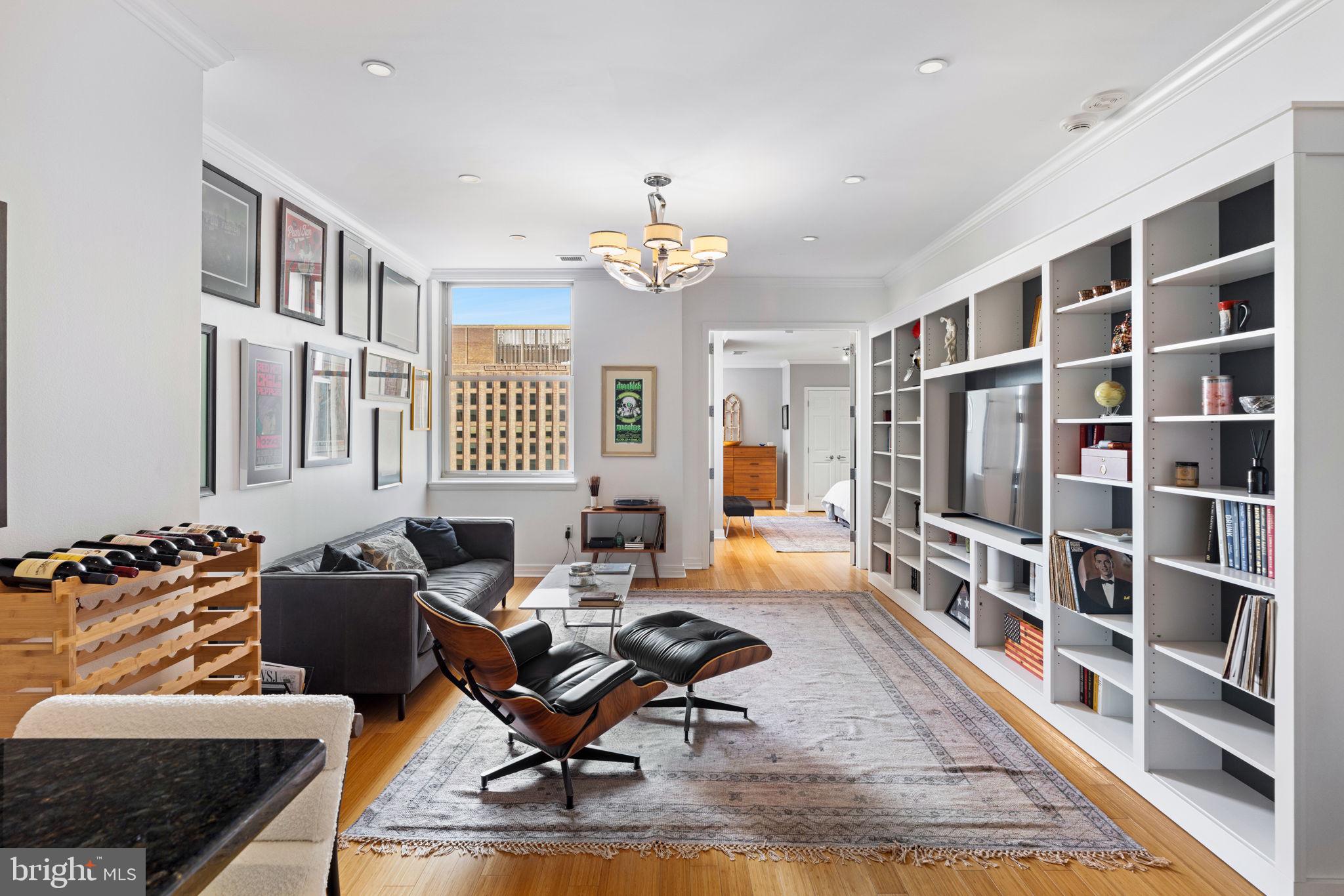 1600-18 Arch St #1713