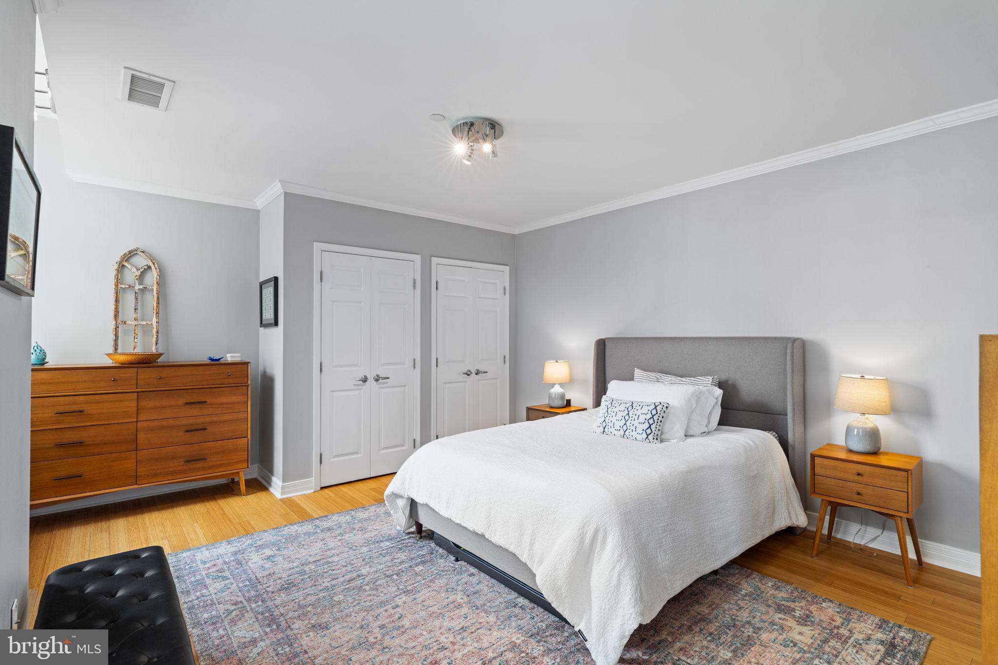 1600-18 Arch St #1713