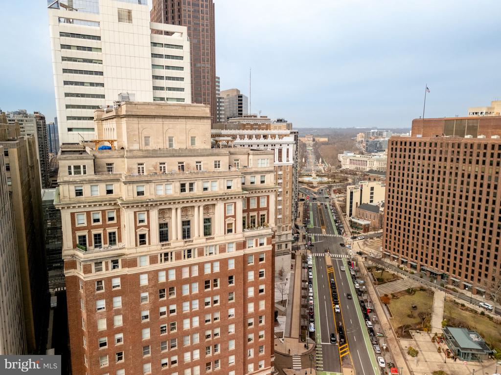 1600-18 Arch St #1713