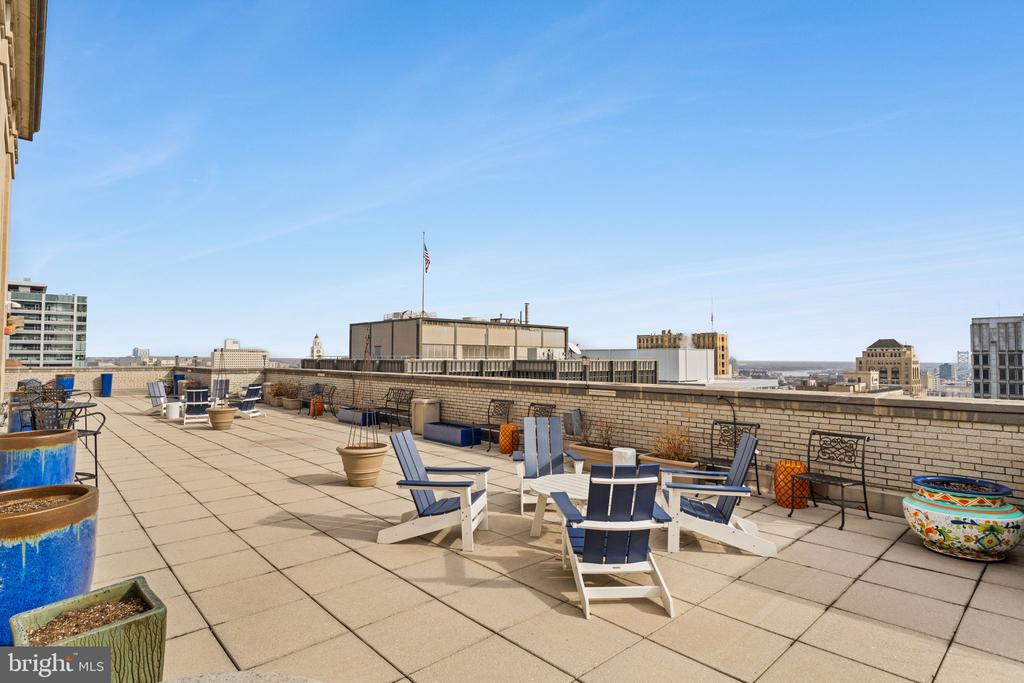 1600-18 Arch St #1713