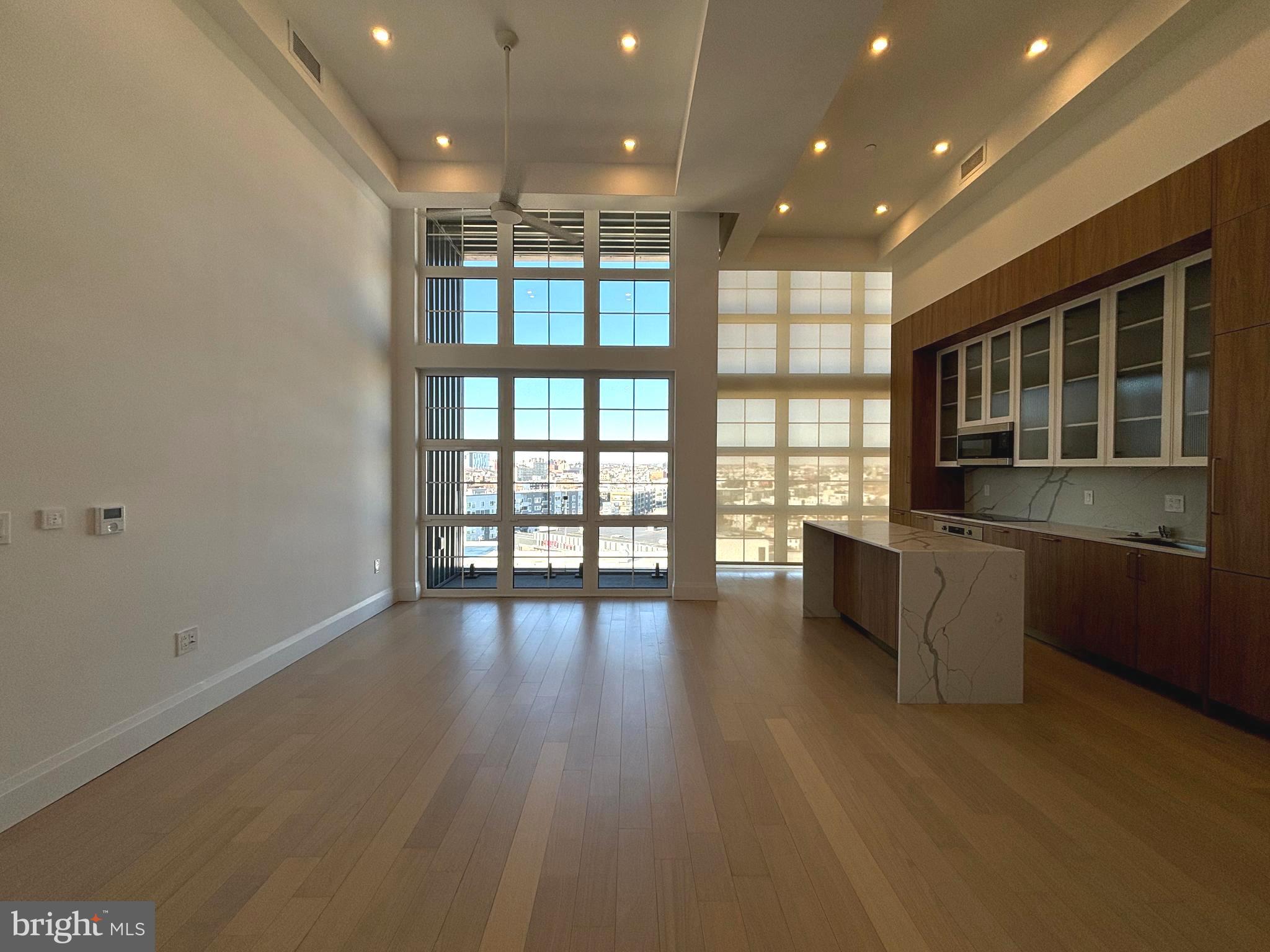 1099 GERMANTOWN AVE #PENTHOUSE G1215