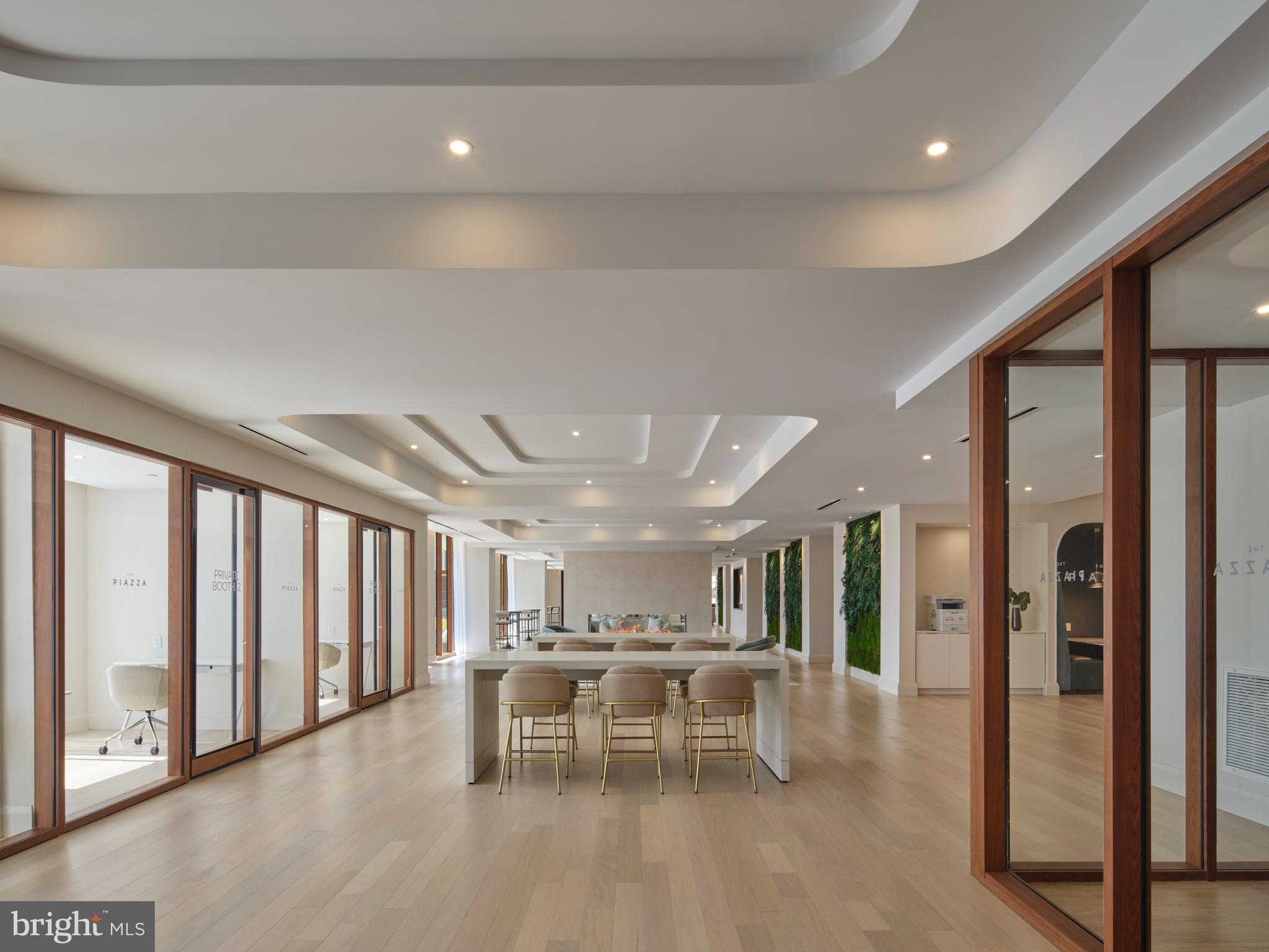 1099 GERMANTOWN AVE #PENTHOUSE H1244