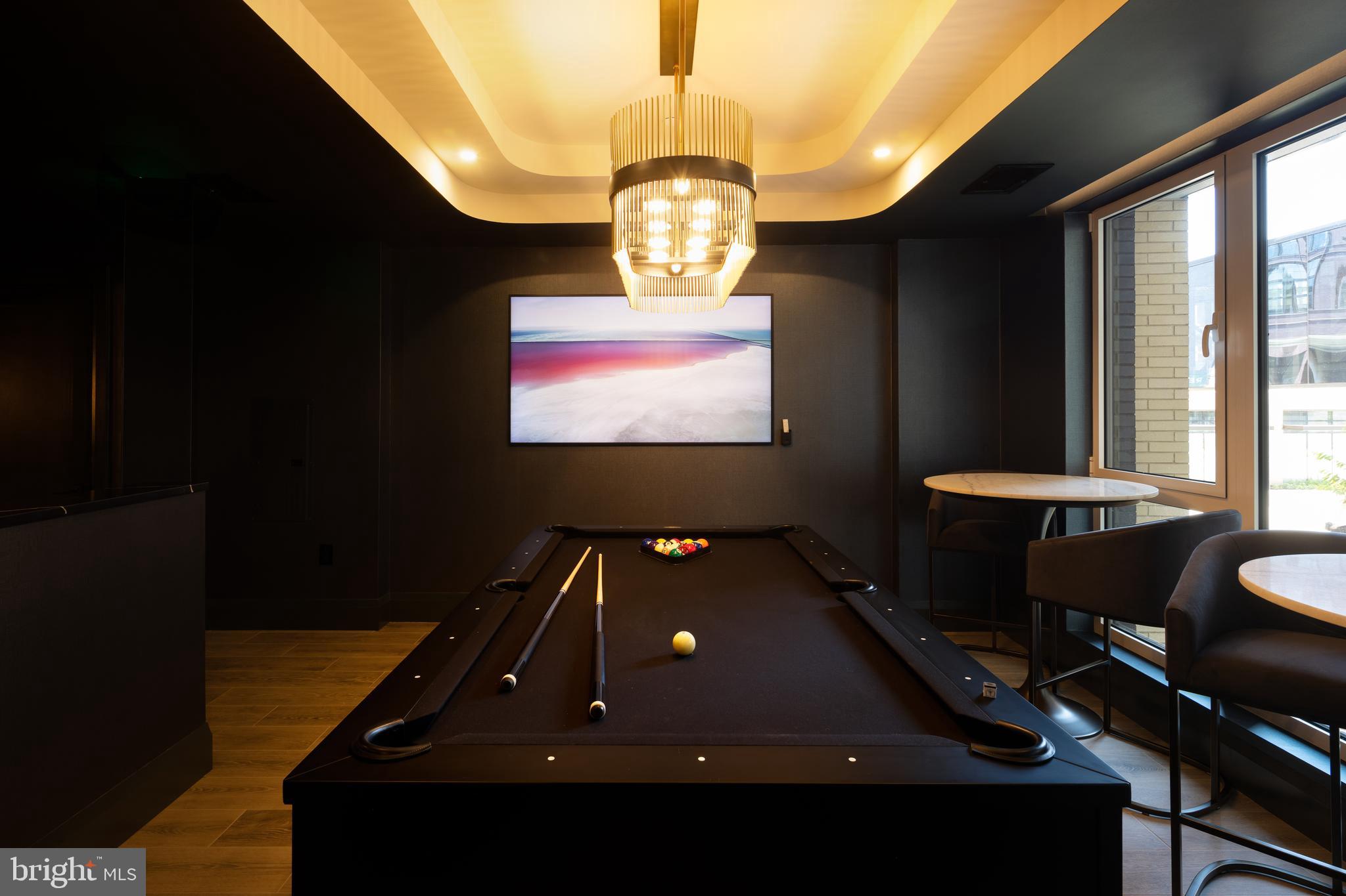 1099 GERMANTOWN AVE #PENTHOUSE H1244