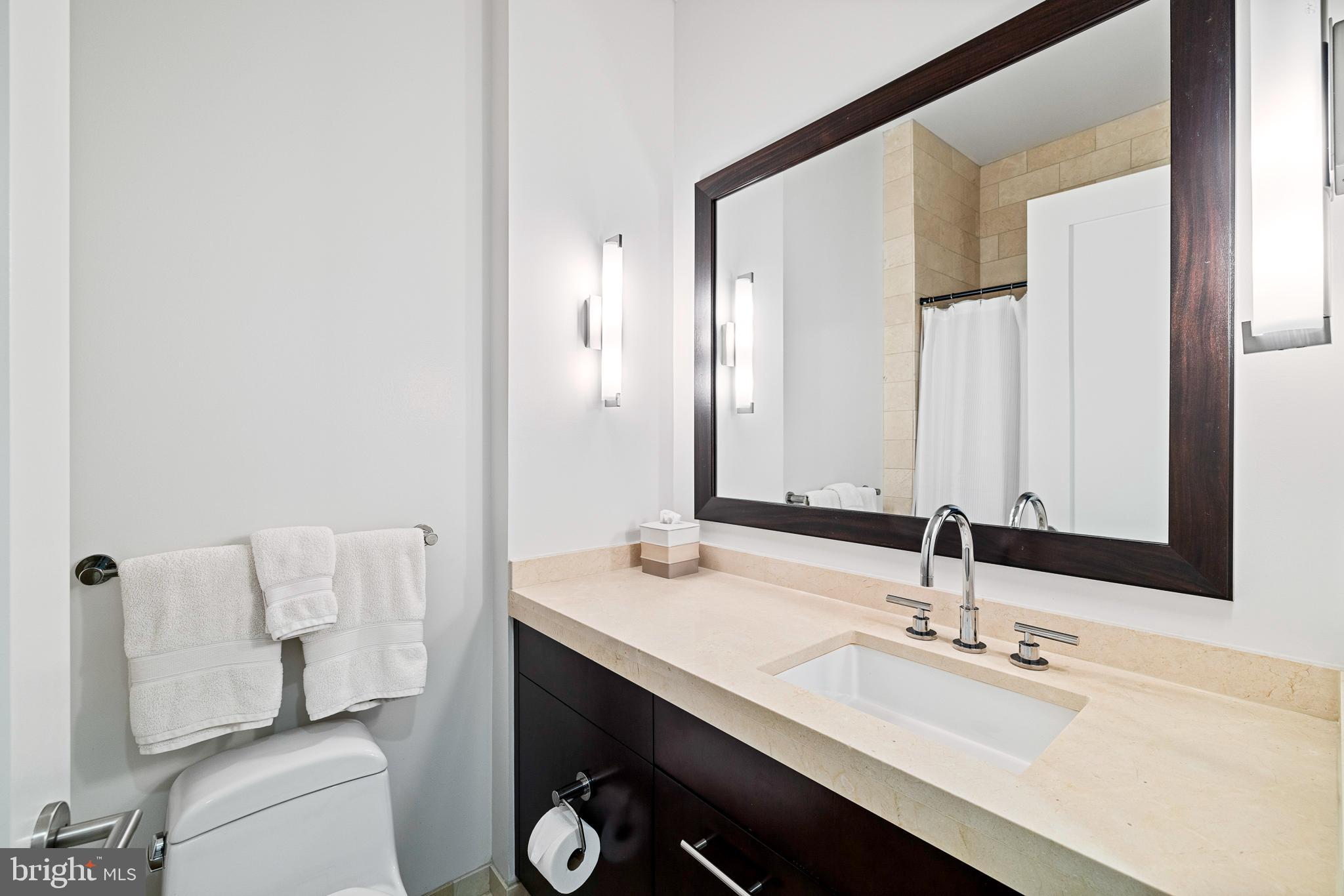 1414 S Penn Sq #32b