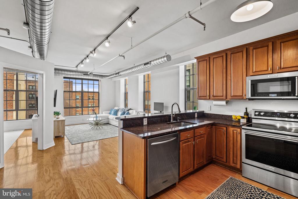112 N 2nd St #5h4