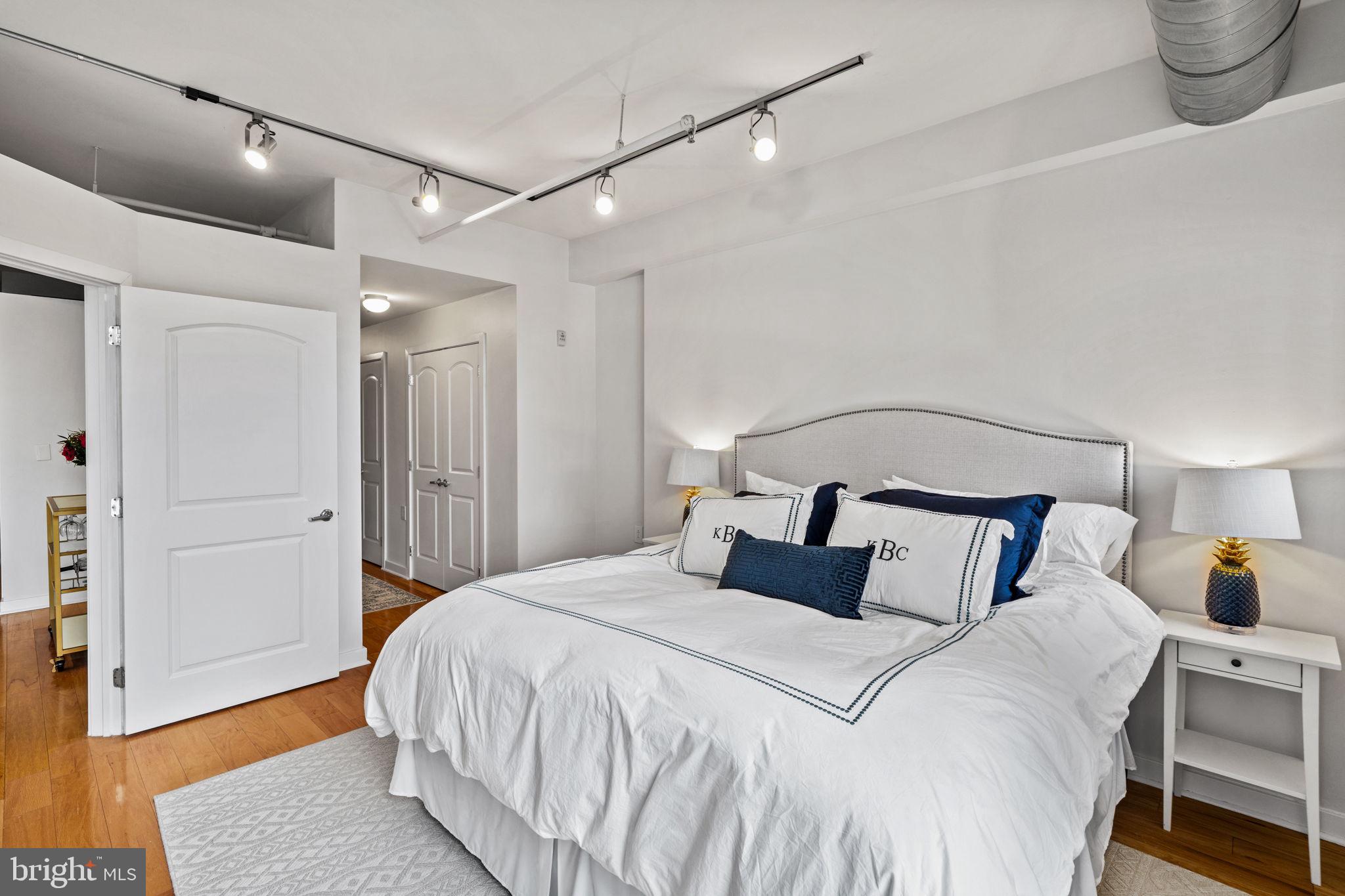 112 N 2nd St #5h4