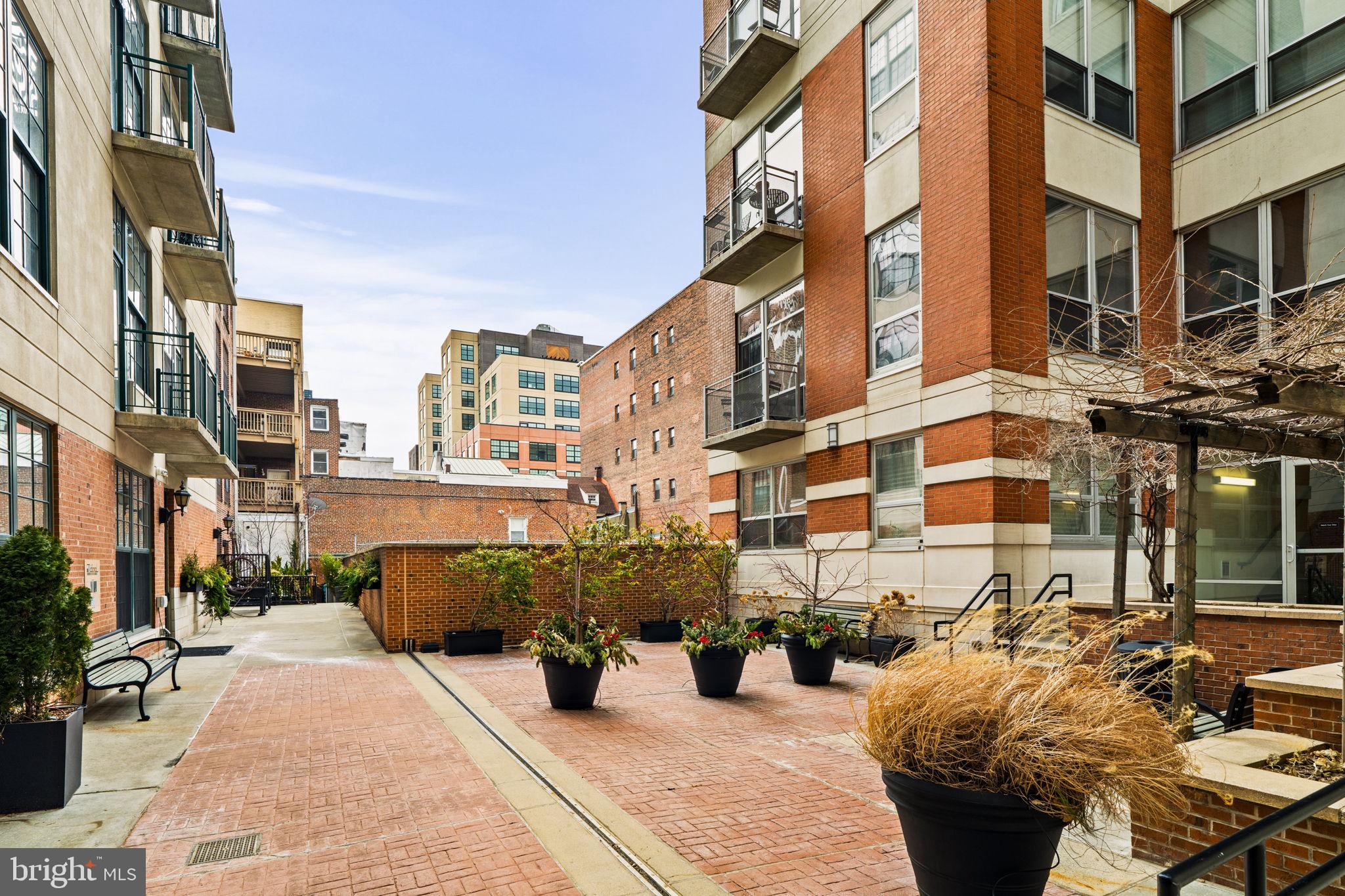 112 N 2nd St #5h4