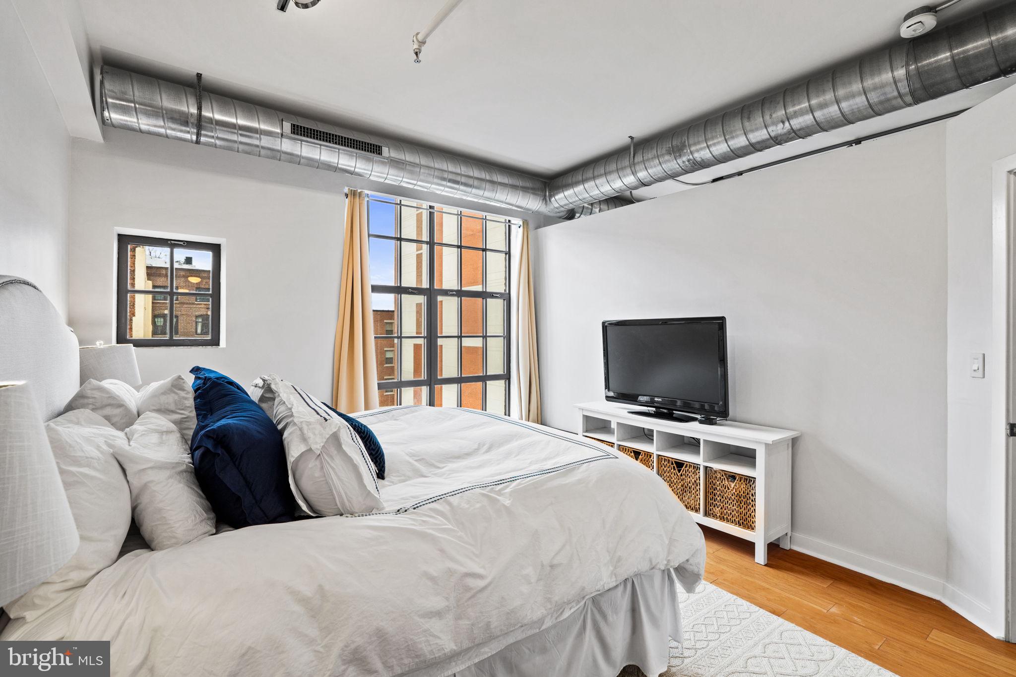 112 N 2nd St #5h4