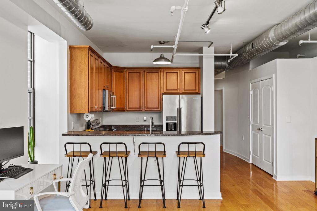 112 N 2nd St #5h4