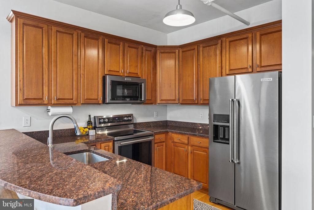 112 N 2nd St #5h4