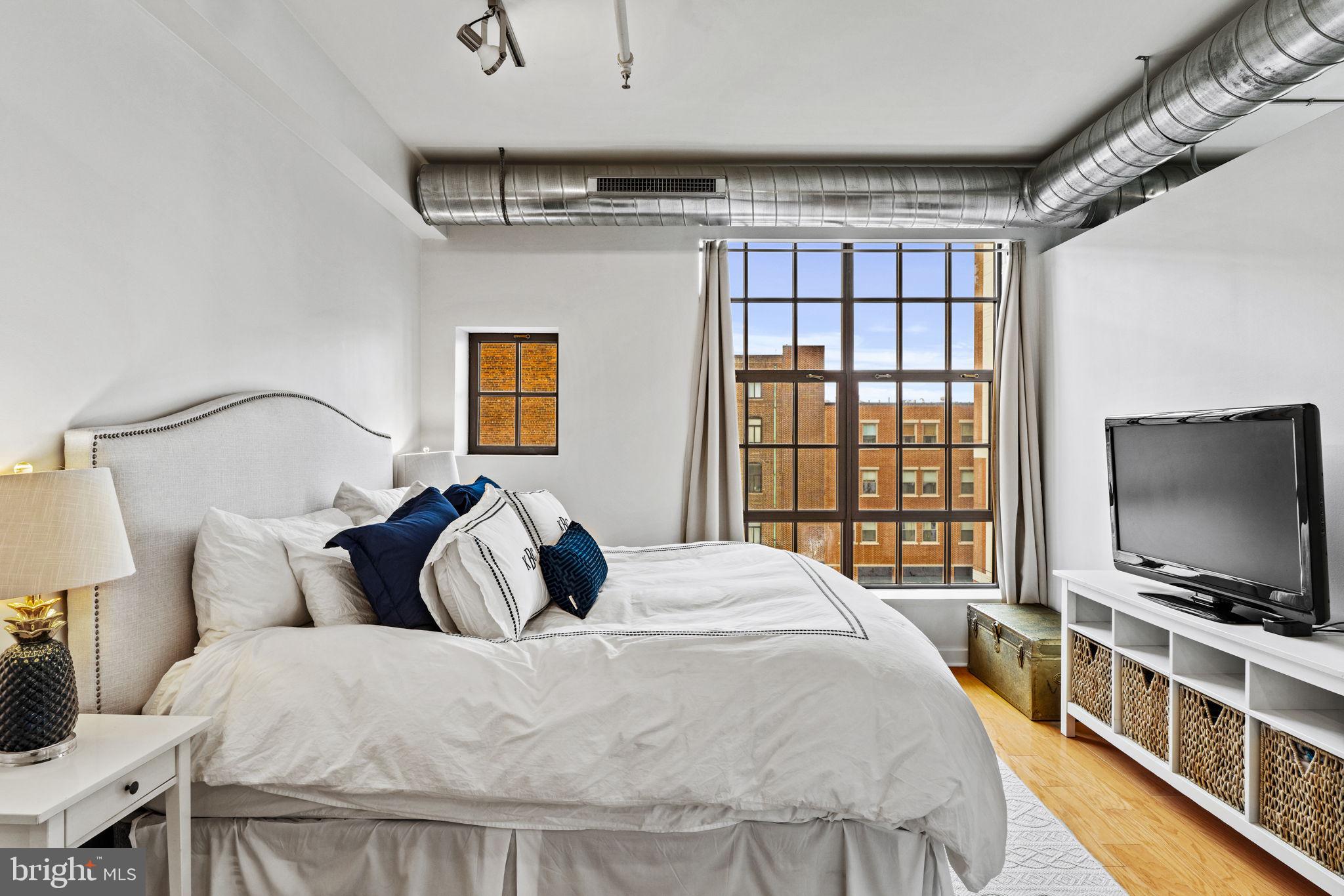 112 N 2nd St #5h4