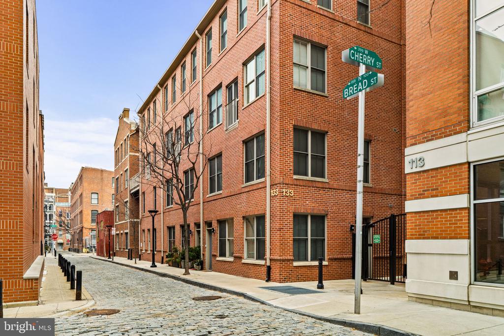 112 N 2nd St #5h4