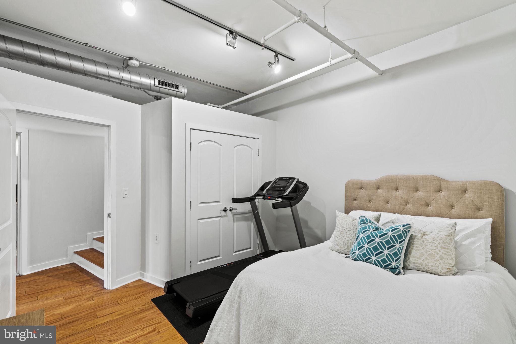 112 N 2nd St #5h4