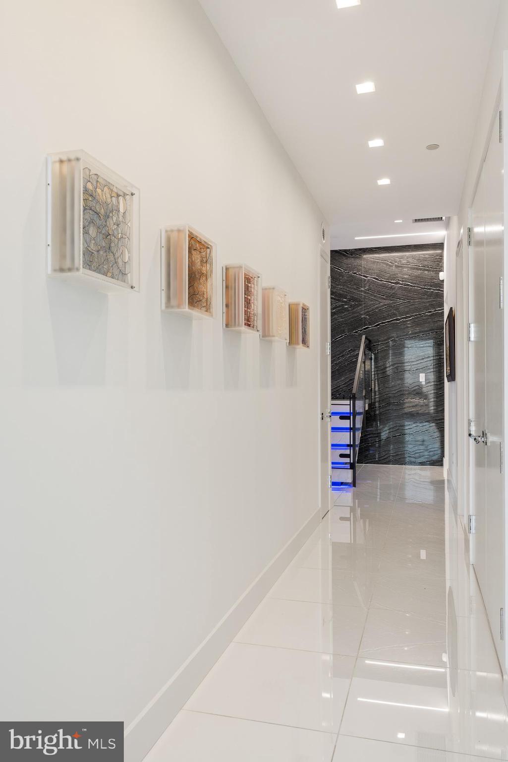 101 Walnut St #Ph
