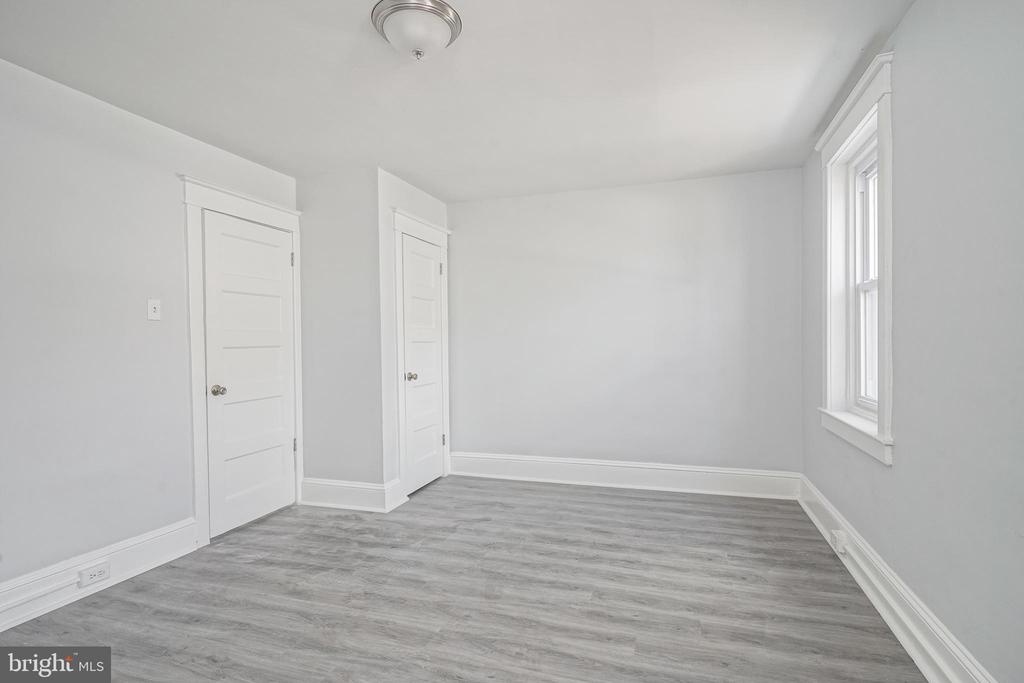 808 Kenmore Rd