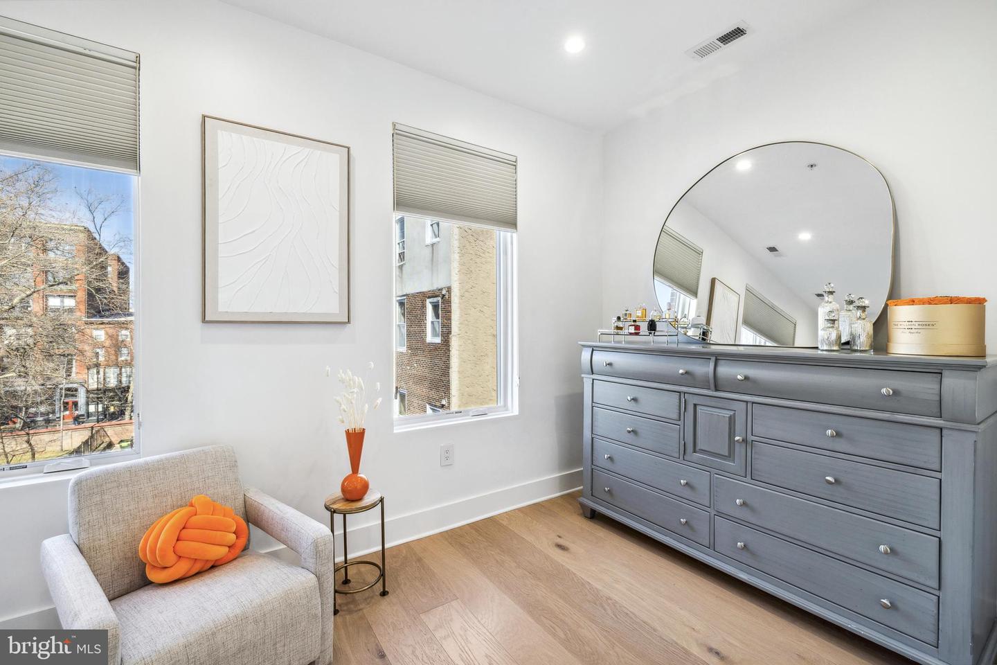 48 N 3rd St #3