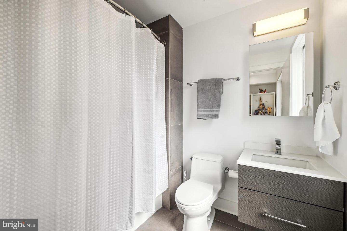 48 N 3rd St #3
