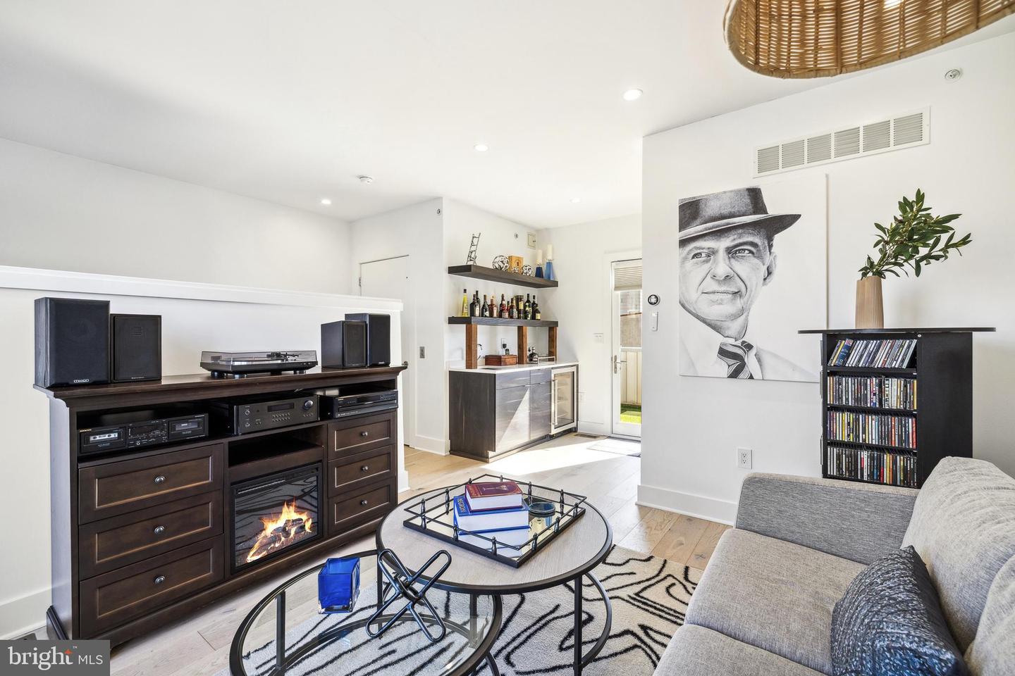 48 N 3rd St #3