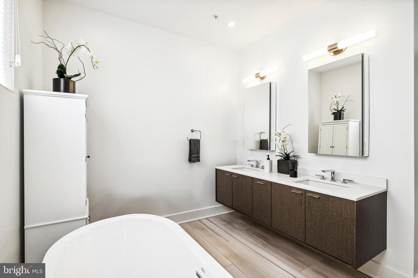 48 N 3rd St #3