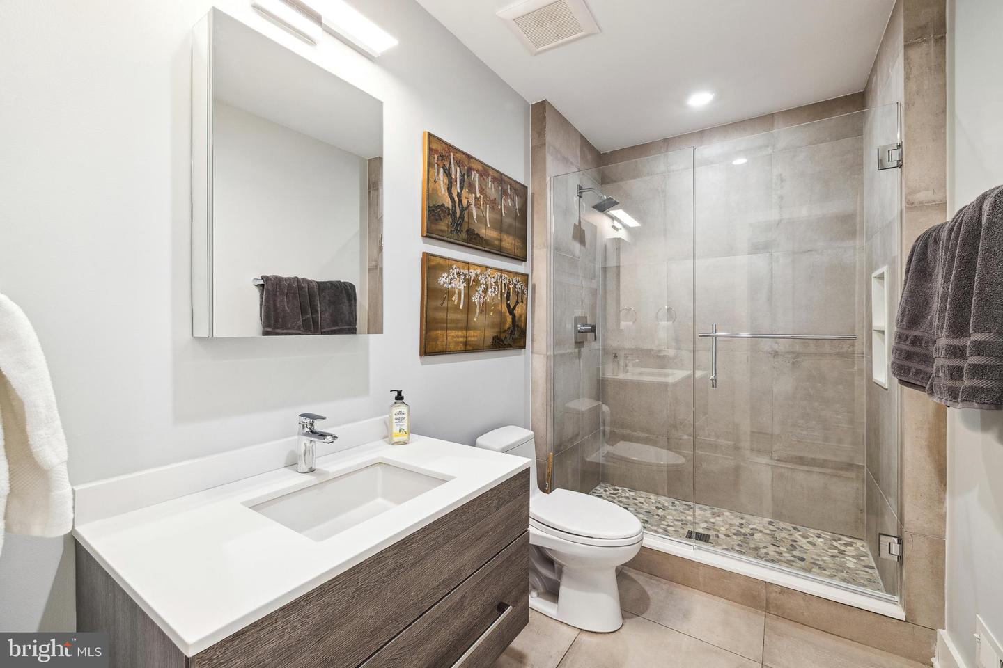 48 N 3rd St #3
