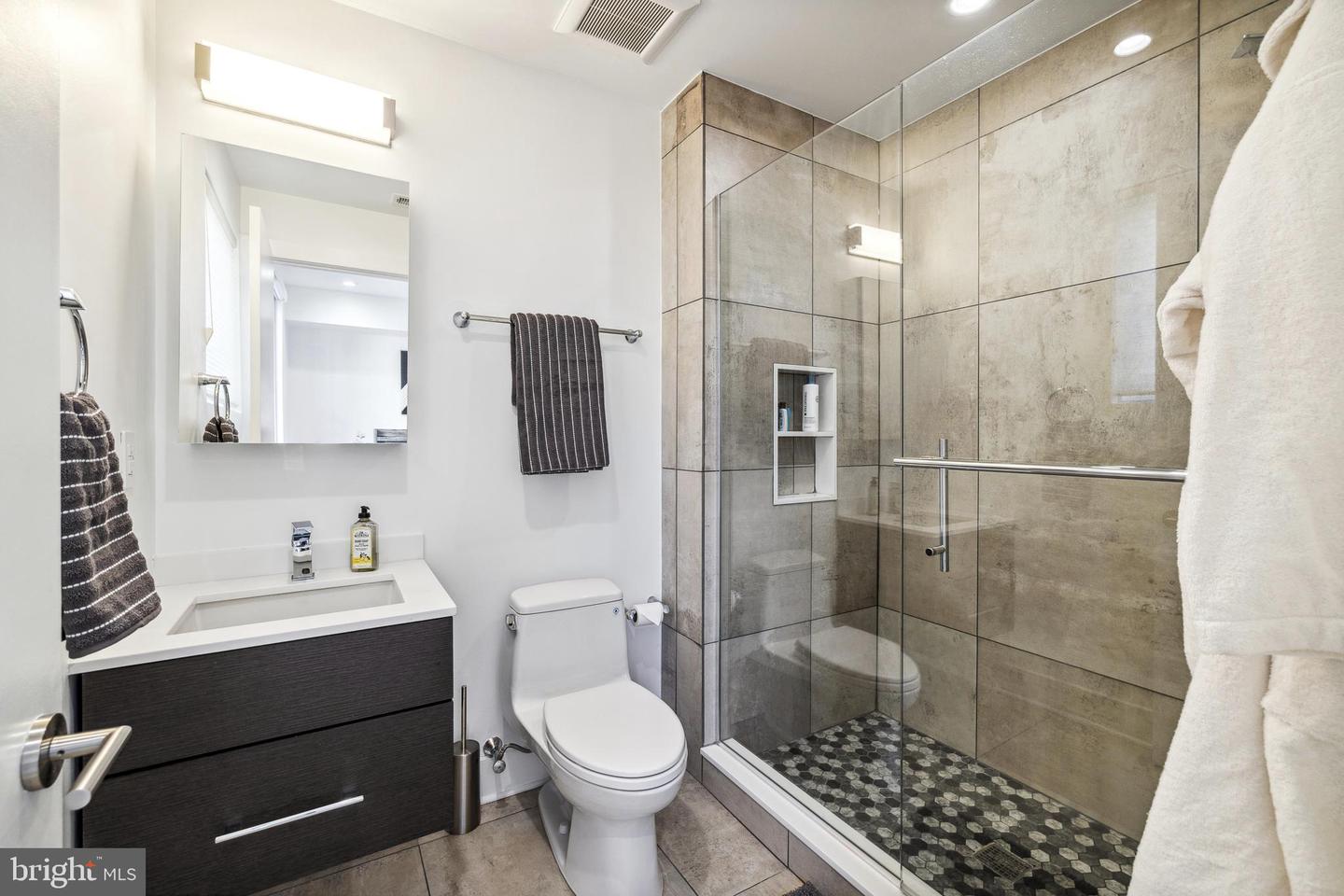 48 N 3rd St #3