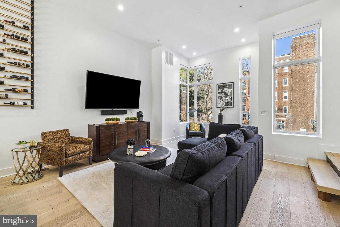 48 N 3rd St #3