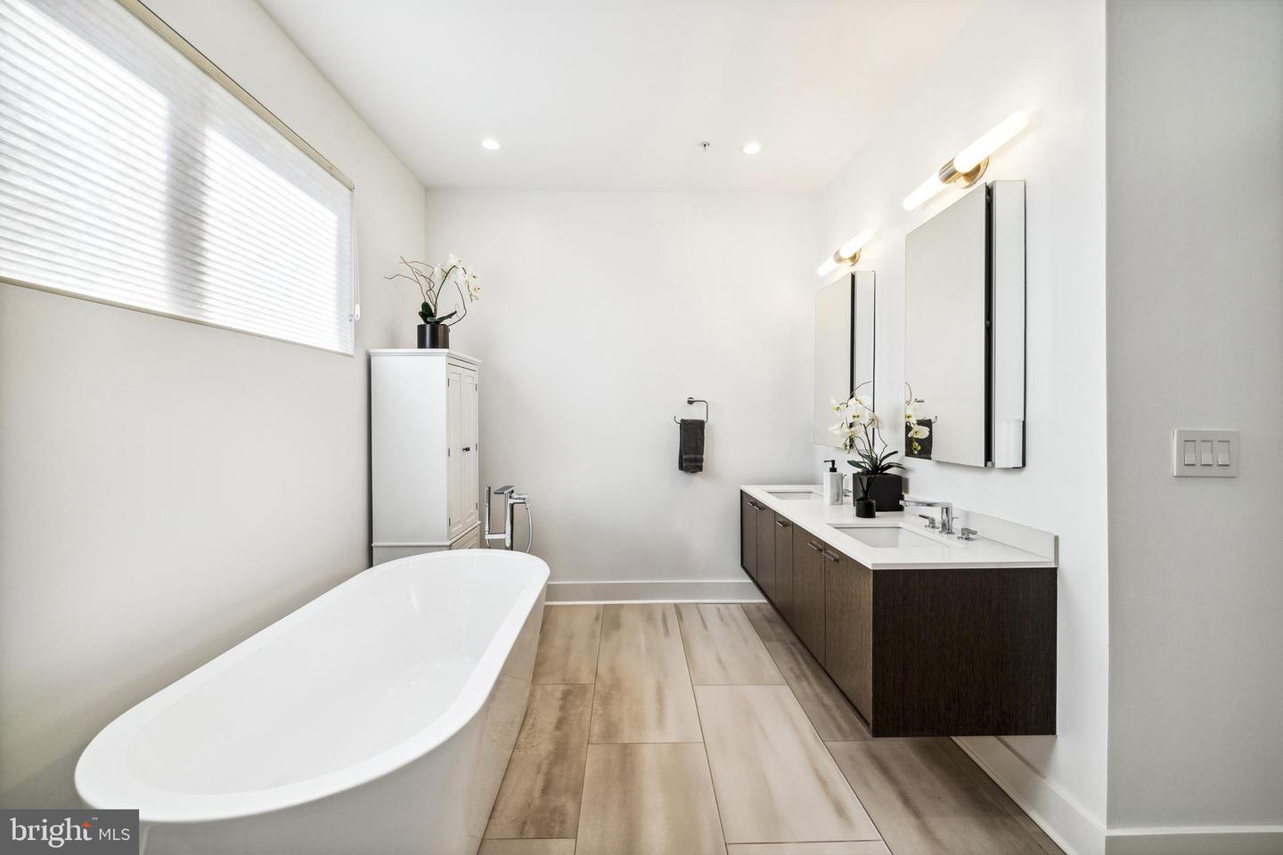 48 N 3rd St #3