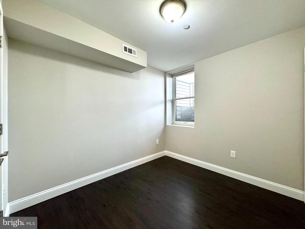 1014 E MOYAMENSING AVE #2