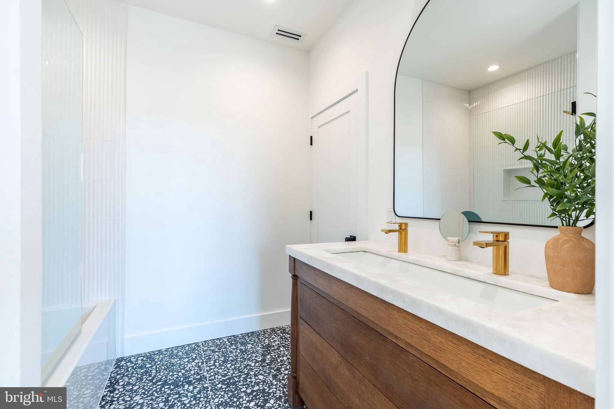 112 Righter St | RIGHTER HAUS COLLECTIVE