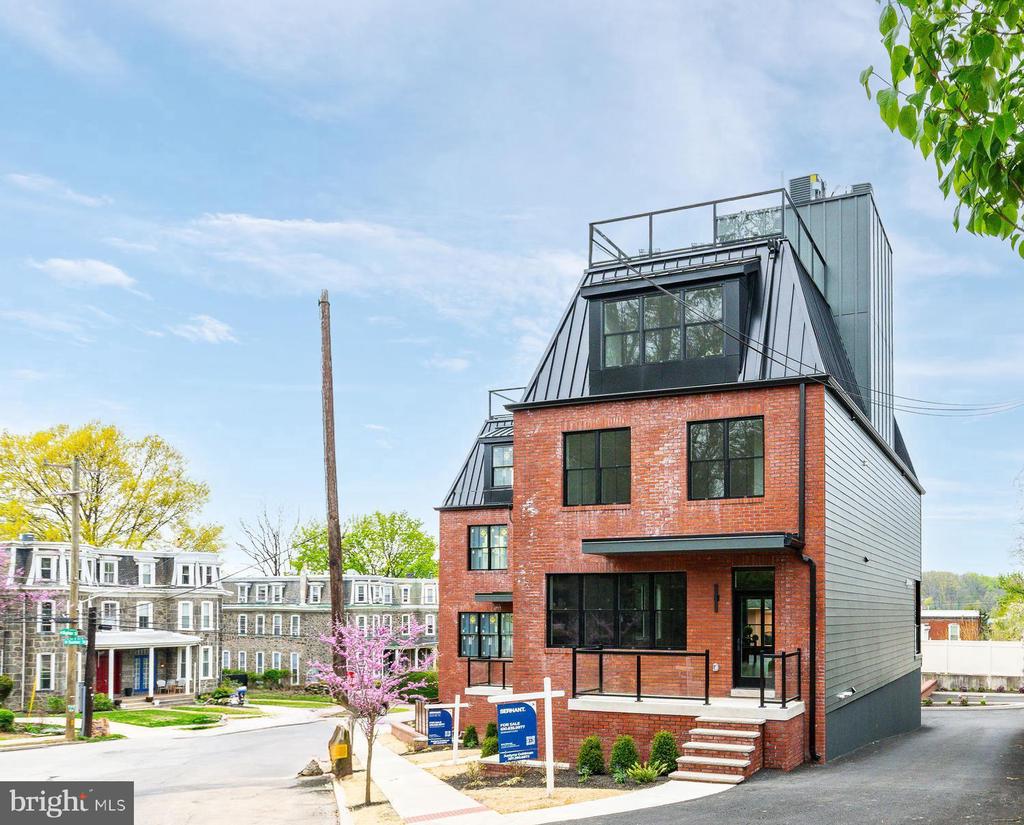 112 Righter St | RIGHTER HAUS COLLECTIVE