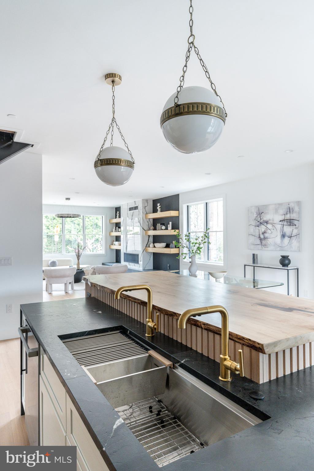 112 Righter St | RIGHTER HAUS COLLECTIVE