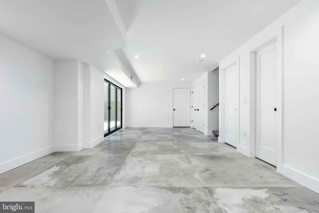 112 Righter St | RIGHTER HAUS COLLECTIVE