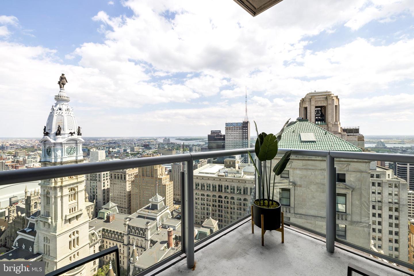 1414 S PENN SQ #18B