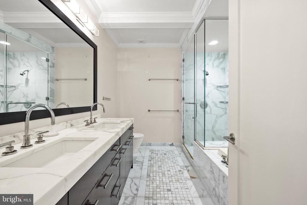 1414 S Penn Sq #34b