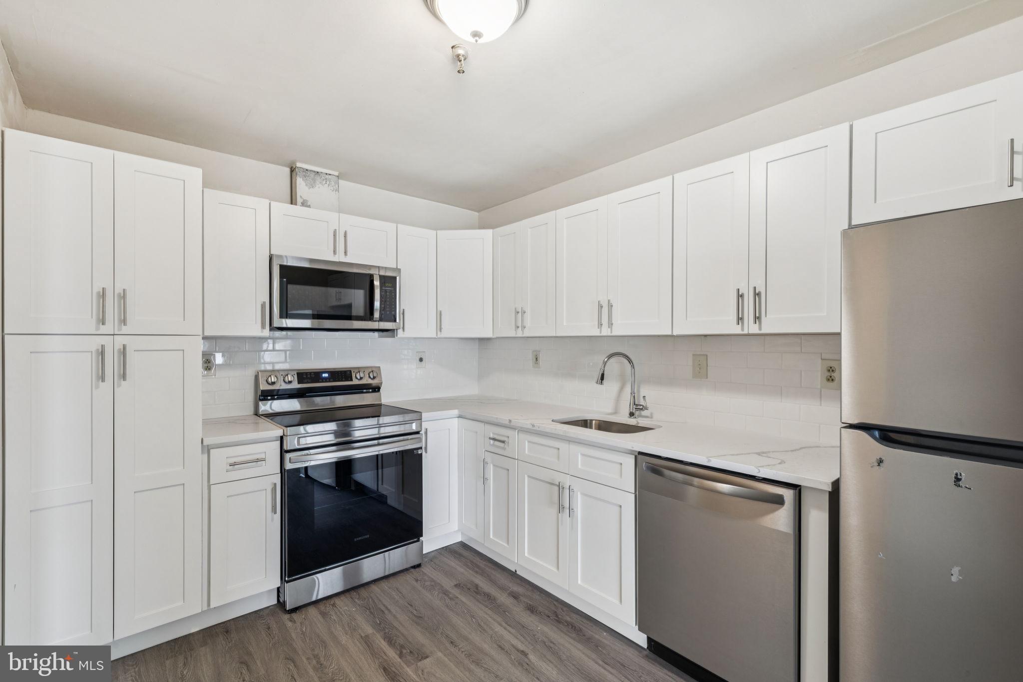 3 N CHRIS COLUMBUS BOULEVARD TD411
