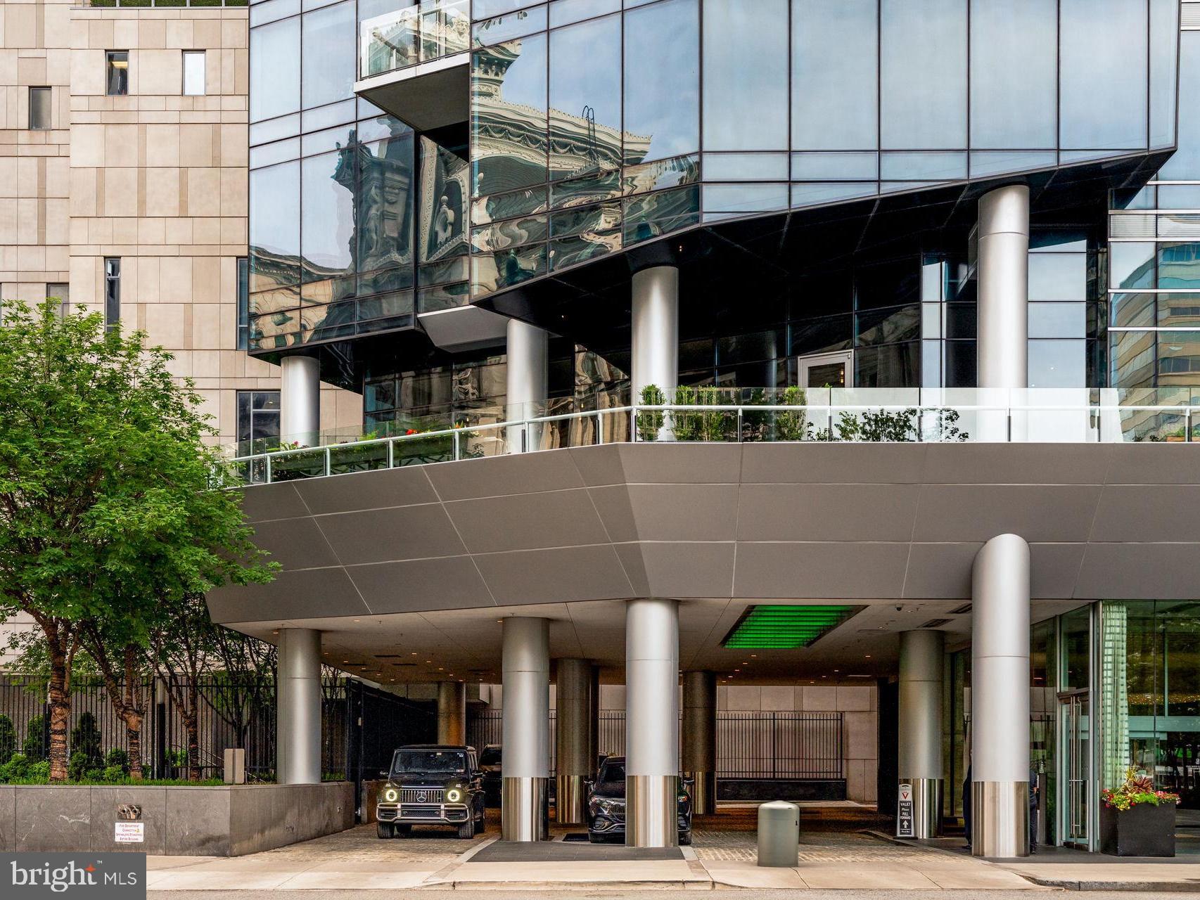 1414 S Penn Sq #24f