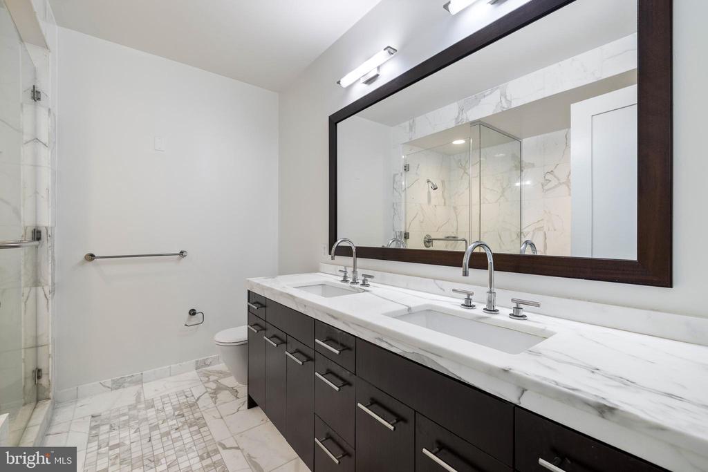 1414 S Penn Sq #9a