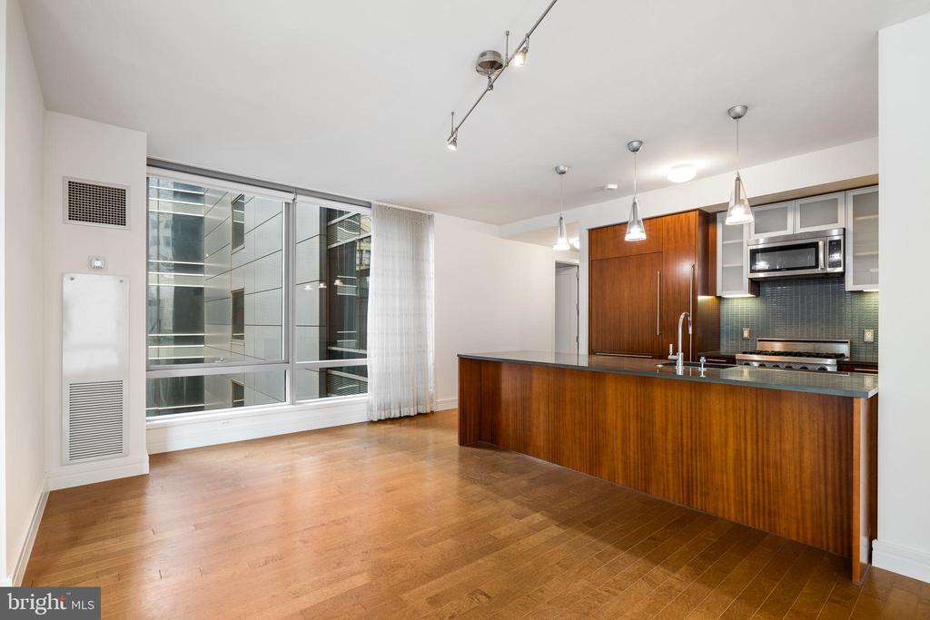 1414 S Penn Sq #9a