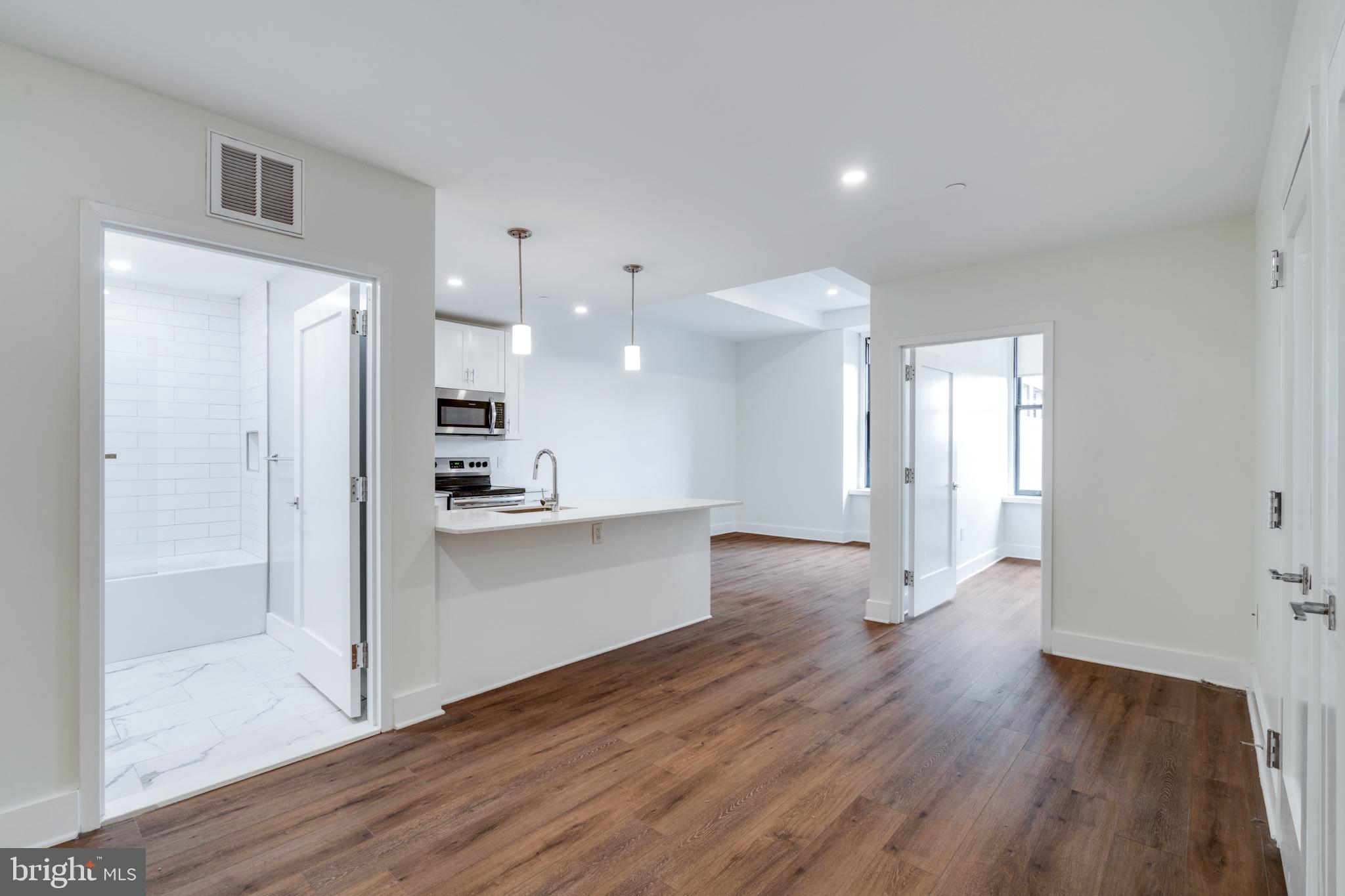 150 S INDEPENDENCE MALL W #303