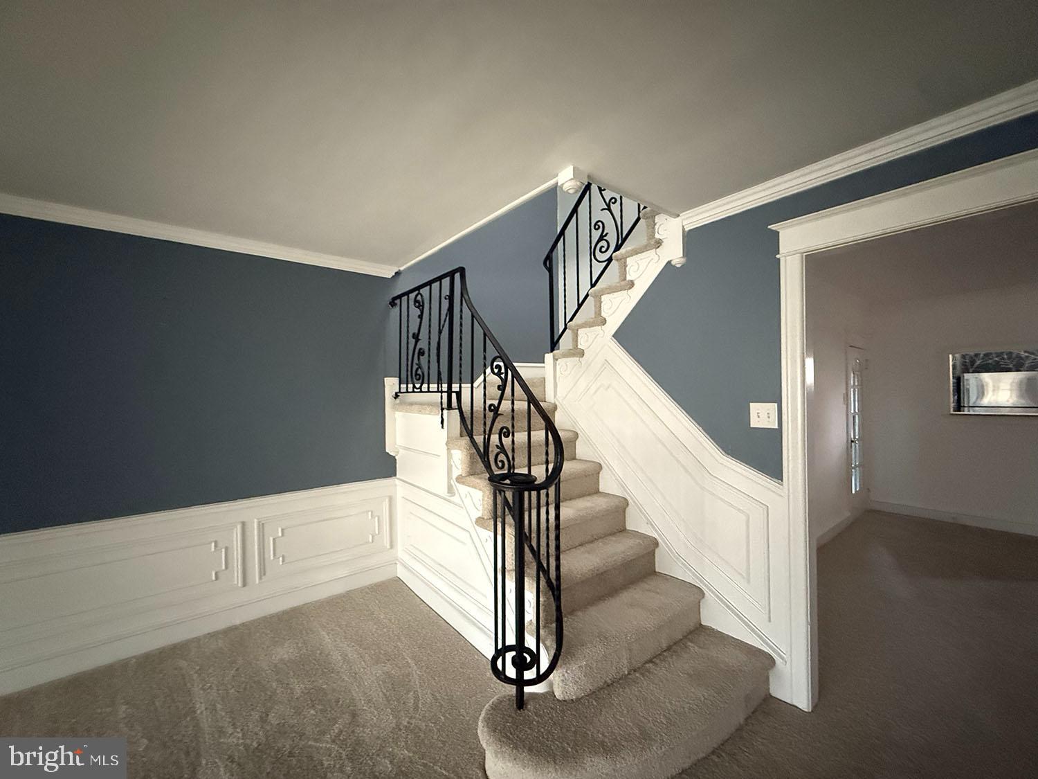 5902 E Roosevelt Blvd