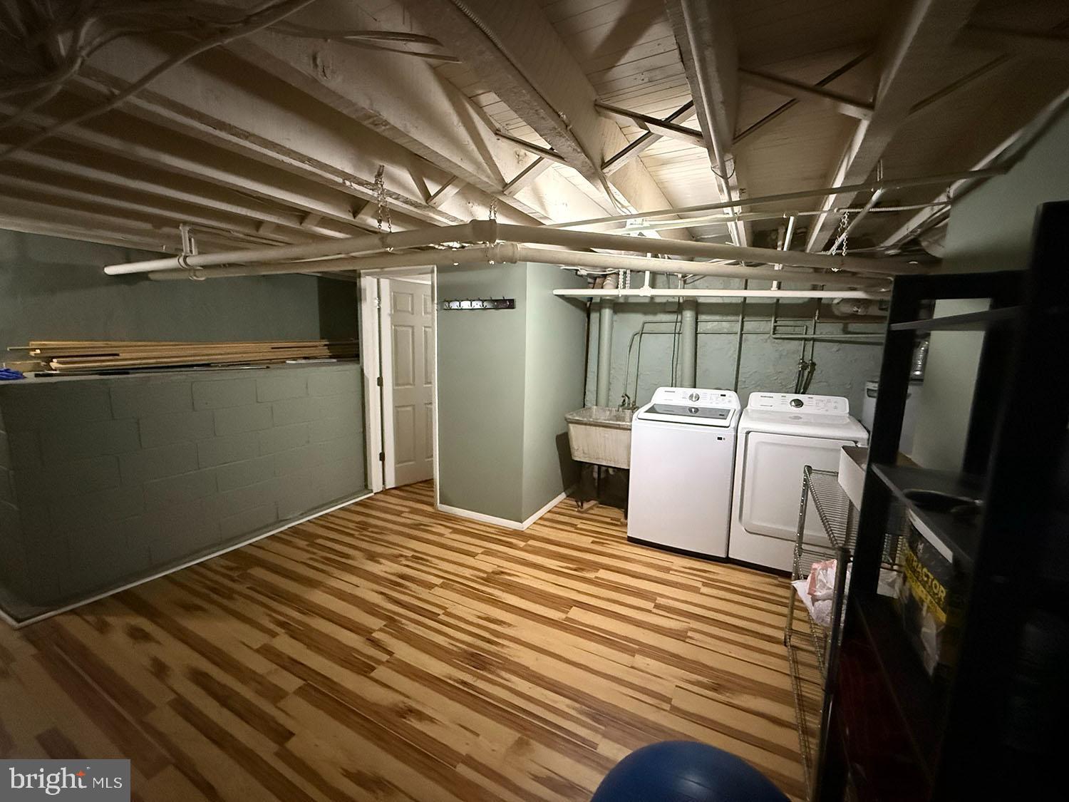 5902 E Roosevelt Blvd