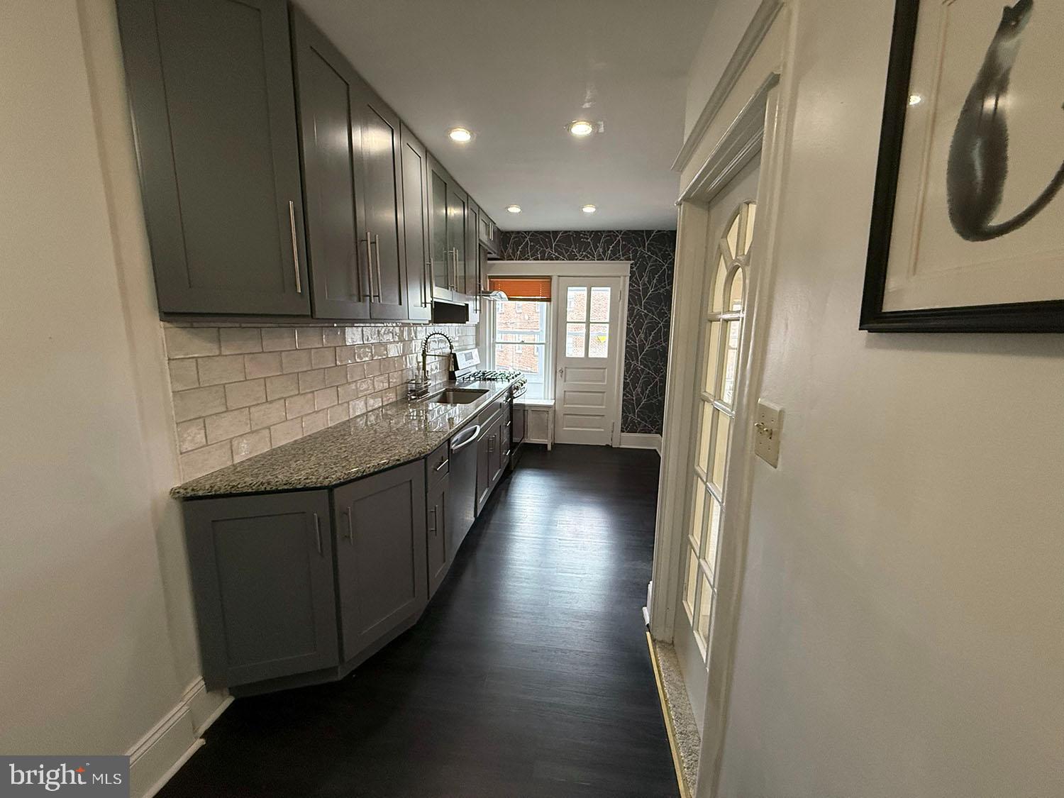 5902 E Roosevelt Blvd