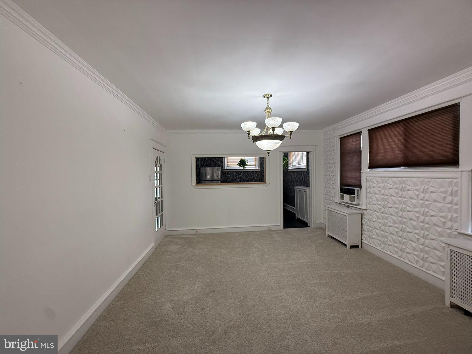 5902 E Roosevelt Blvd