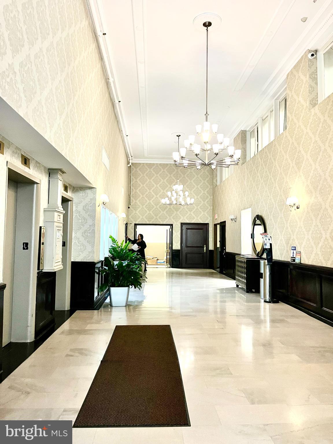 1324 Locust St #1017