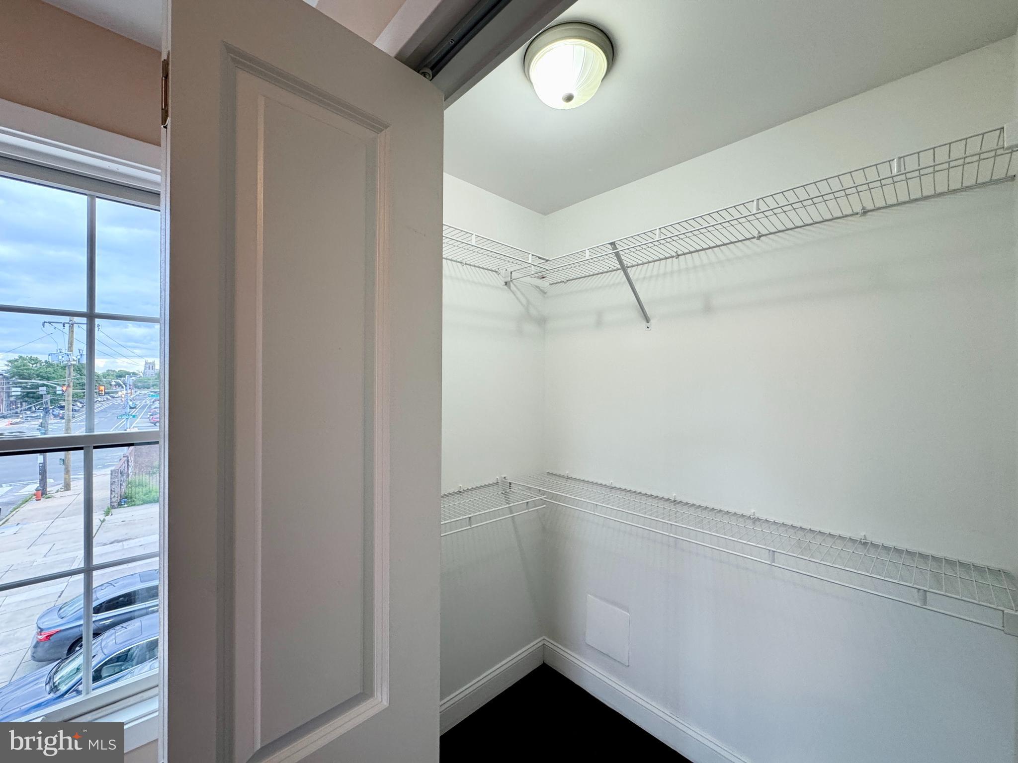 1014 E MOYAMENSING AVE #3