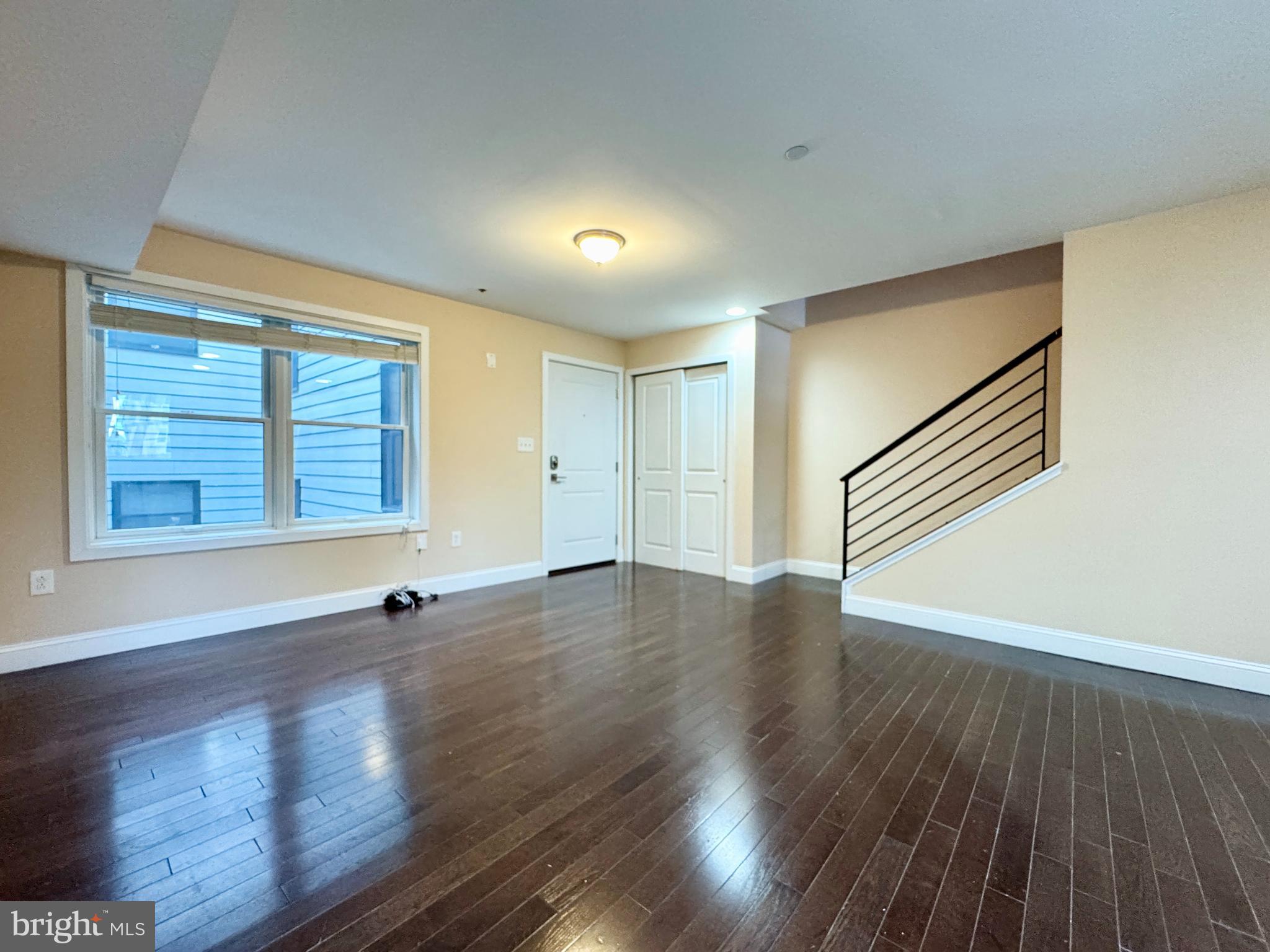 1014 E MOYAMENSING AVE #3