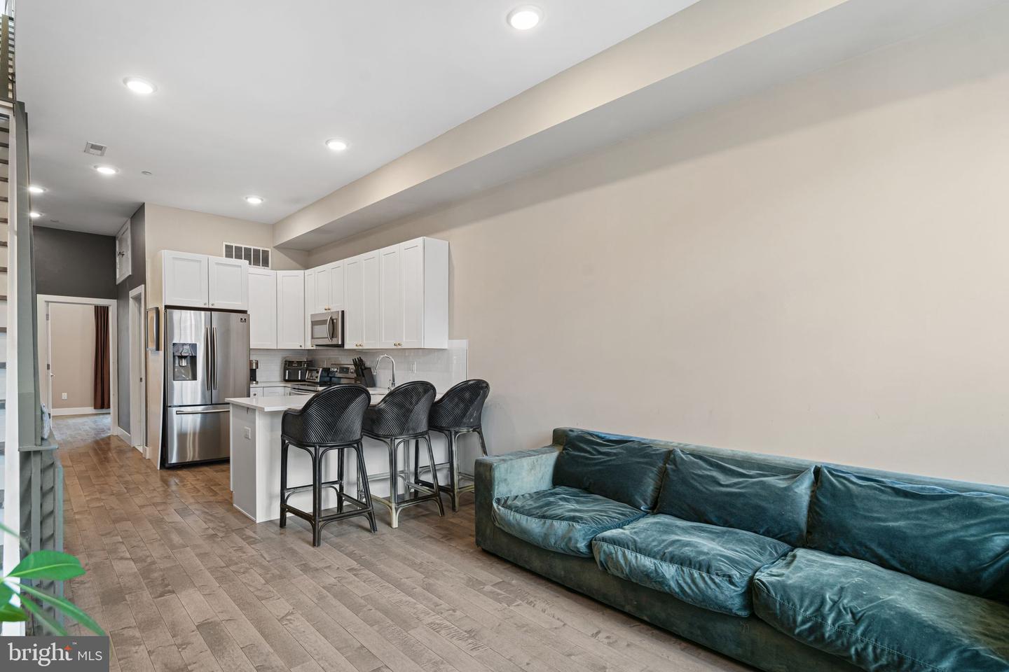 1947 N 4th St #2